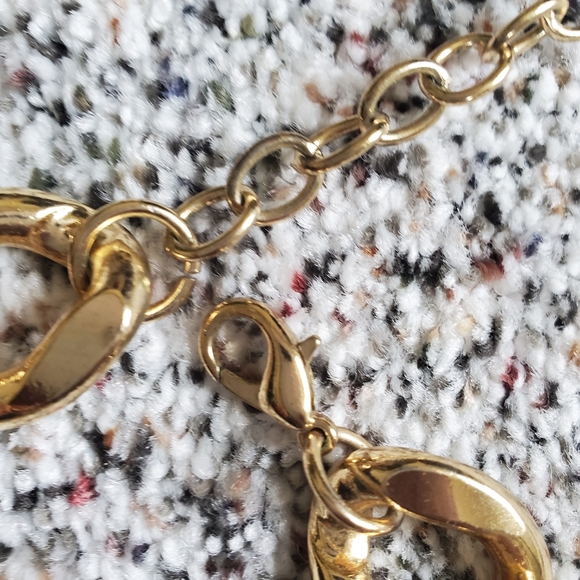 Gold Cuban Link Chain - Picture 2 of 8